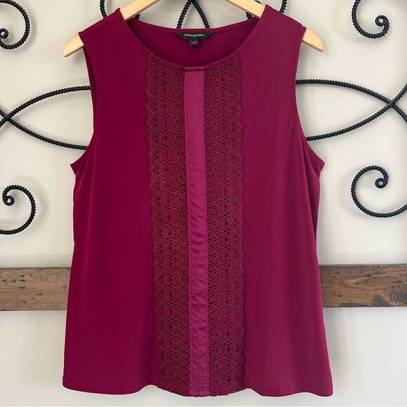 Banana Republic Sleeveless Berry Red Lace Trim Blouse Size M - Picture 2 of 10